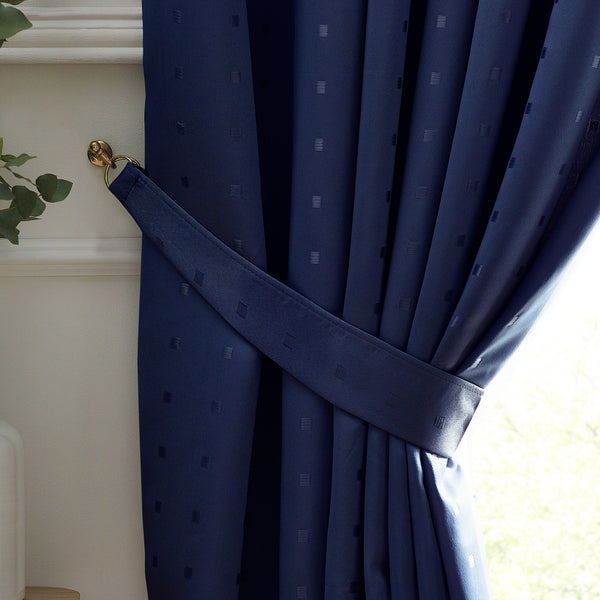 NAVY_CURTAINS_02_600x.jpg